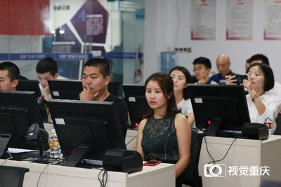 党建引领 构筑涪陵电商发展高速路